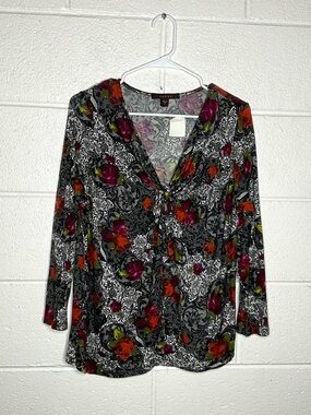 < Y2K NWT Fever Twist Front Floral Long Sleeve Top >
